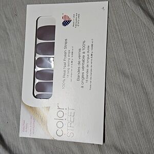 Color Street Nail Strips in 'Berlin It to Win It'